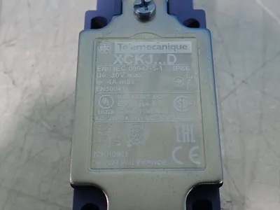NEW TELEMECANIQUE XCKJ10513DSC8