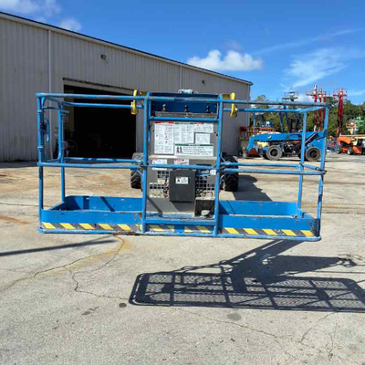 USED 2014 Genie S-125