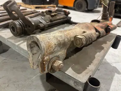 Used Chicago Pneumatic Jack Demolition Hammer & Bit Set Hammers Michigan US | Maverick Industrial Sales #1397886