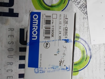 NEW OMRON E2E-CR8C1-R