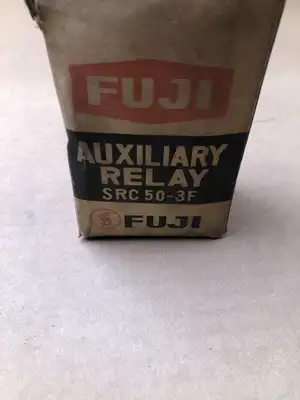 FUJI SRC50-3F AC Auxiliary Relay 300V ; 110-120V Coil -NIB