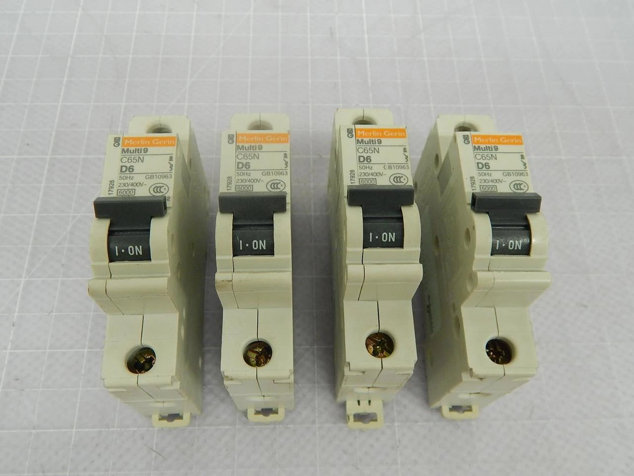 Used MERLIN GERIN _UNKNOWN_ Circuit Breakers Texas US | OCO Industrial #1676665
