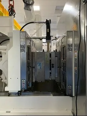 2015 ENGEL E-VICTORY 1340/440 Injection Molding Horizontal/Vertical | Machinery Network (2)
