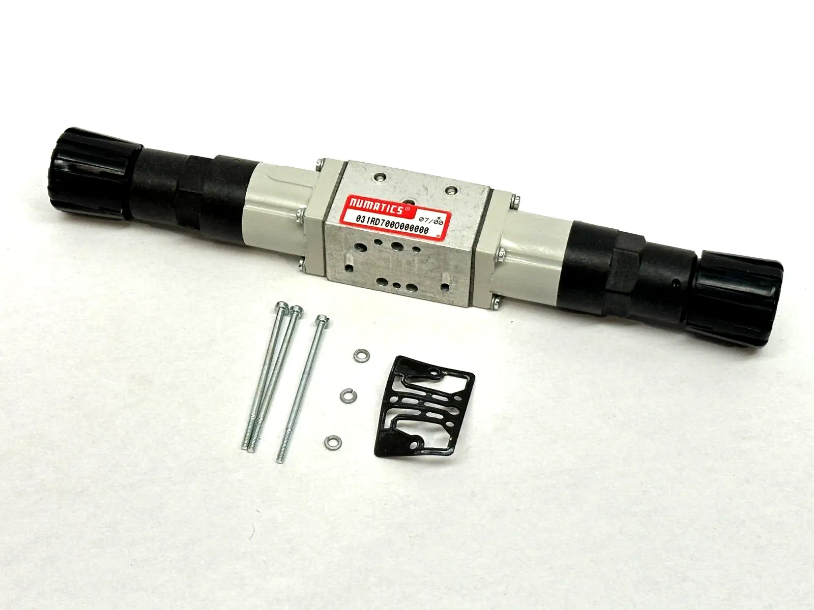 New | in-Stock NUMATICS PRESSURE REGULATOR ASSEMBLY Air Pressure Regulators | Maverick Industrial Sales #1104081