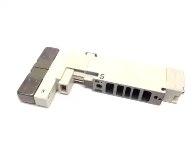 USED SMC PNEUMATIC SOLENOID VALVE [RX] [G] 0.1~0.7MPA