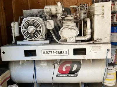 USED 2001 GARDNER DENVER ELECTRA-SAVER II