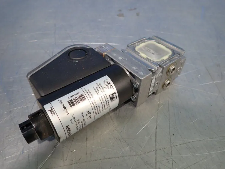 New | in-Stock KROM SCHRODER VAS1T15/N/NQSR Solenoid Valves Ohio US | HGR 24 #914468