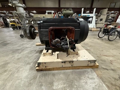 400 HP WEG Inverter Duty AC Motor  586/7T Frame  1790 RPM  460 Volt   460 amp   60 HZ   1033 Service Factor   Continuous Duty   TEFC Enclosure