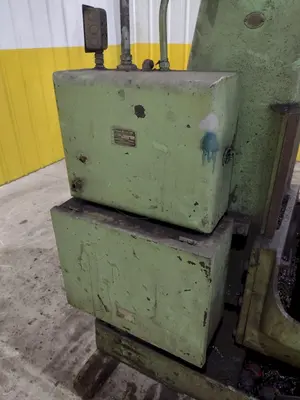 28" CINCINNATI BICKFORD MODEL #3L GEARED HEAD SINGLE SPINDLE  DRILL: STOCK #22815
