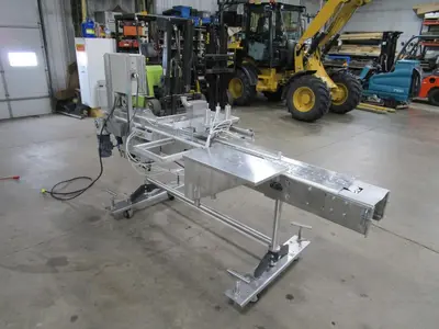 Conveyor with Wirecut