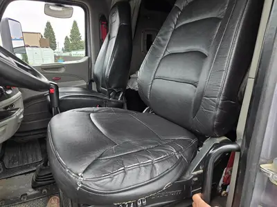 USED 2020 PETERBILT 567