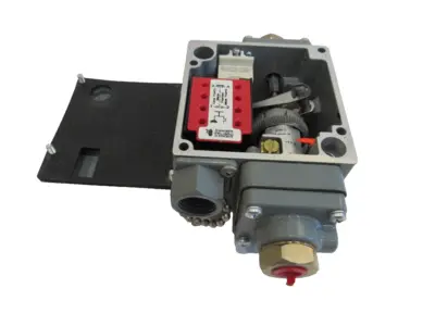 NEW SQUARE D 9012GHW-1 PRESSURE SWITCH SERIES C 9012GHW1