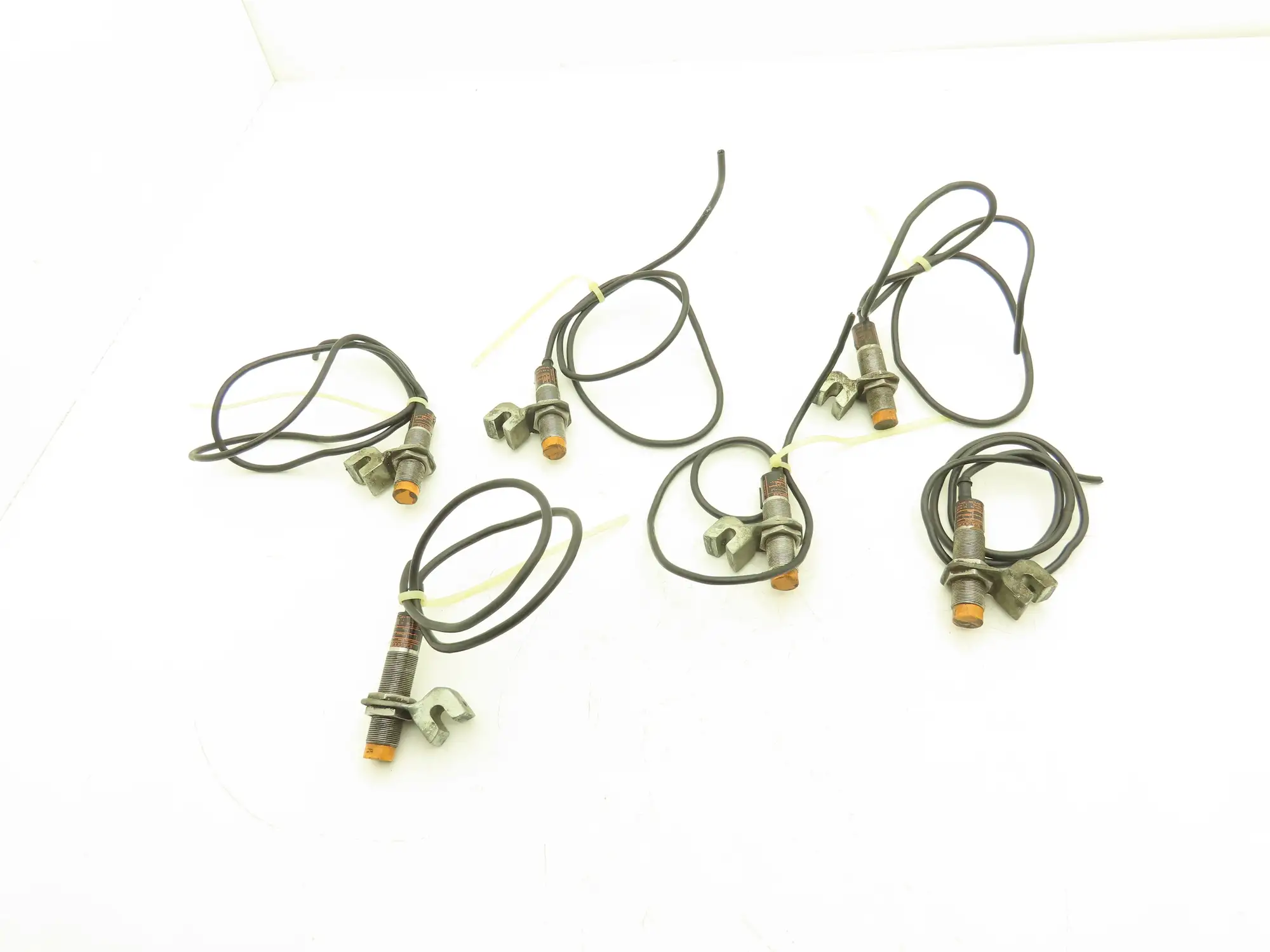 IFM Efector IGA-3008-BPOG Proximity Sensor Inductive M18 Thread Lot of 6