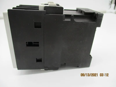 NEW Siemens Siemens 3RT1024-1BB40