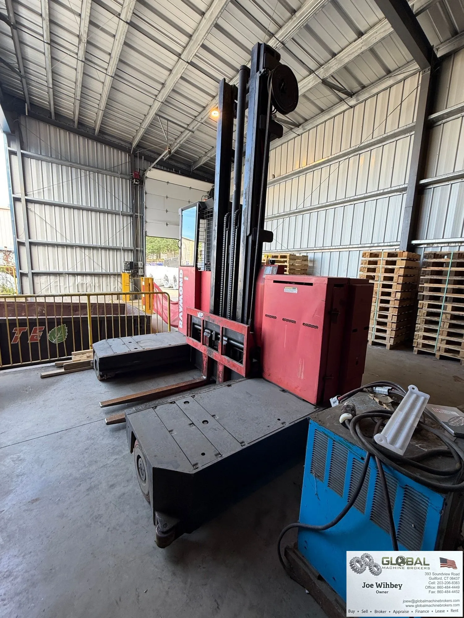 RAYMOND 076-SL100TF Electric Bi-Directional Sideloader Forklift 10,000lb 240" Max