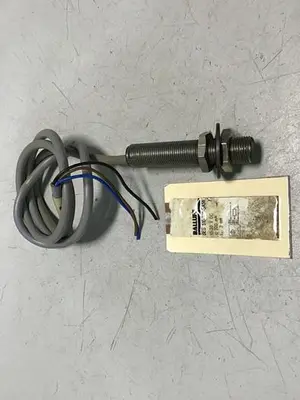 USED BALLUFF BES 516-325-SA56