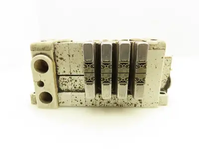 SMC VVQ2000-10A-1 VQ2401-51 Pneumatic Solenoid Valve 6-Station Manifold Block