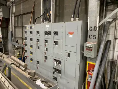 Five Star Motor Control Center (MCC), 600V Max., 1000A, 21 Buckets