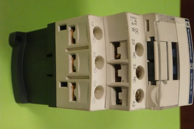 USED Telemecanique LAD4TBDL