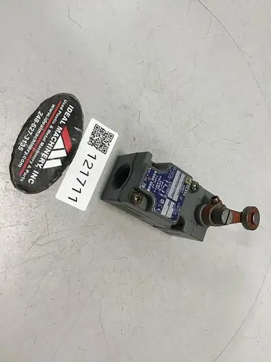 Used SQUARE D 9007-C52B2 Relays & Switches Michigan US | Ideal Machinery #573721