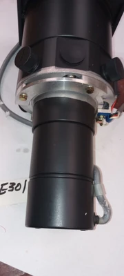 NEW Yaskawa Electric / Minertia Motor R08M-UV41