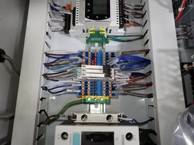 USED LEYBOLD SP250
