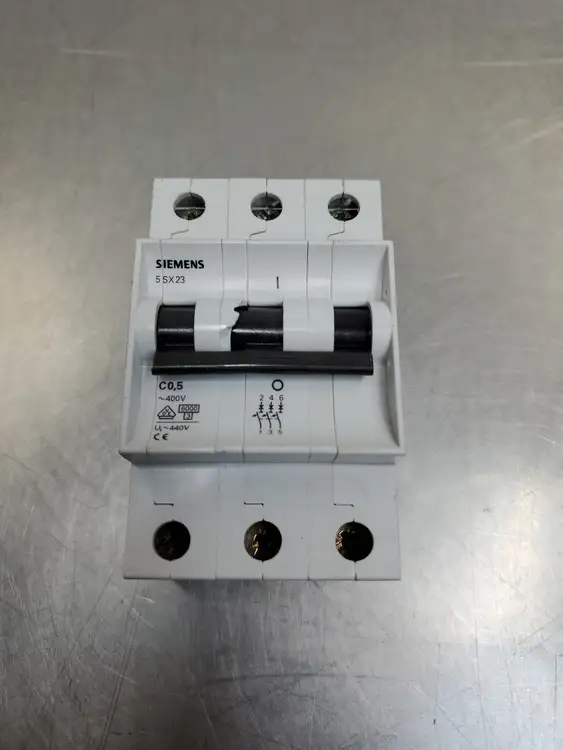 Used Siemens 5SX23 C0.5 Circuit Breaker, 0.5A, 400VAC, 3P Circuit Breakers | Palmetto Automation #1150584