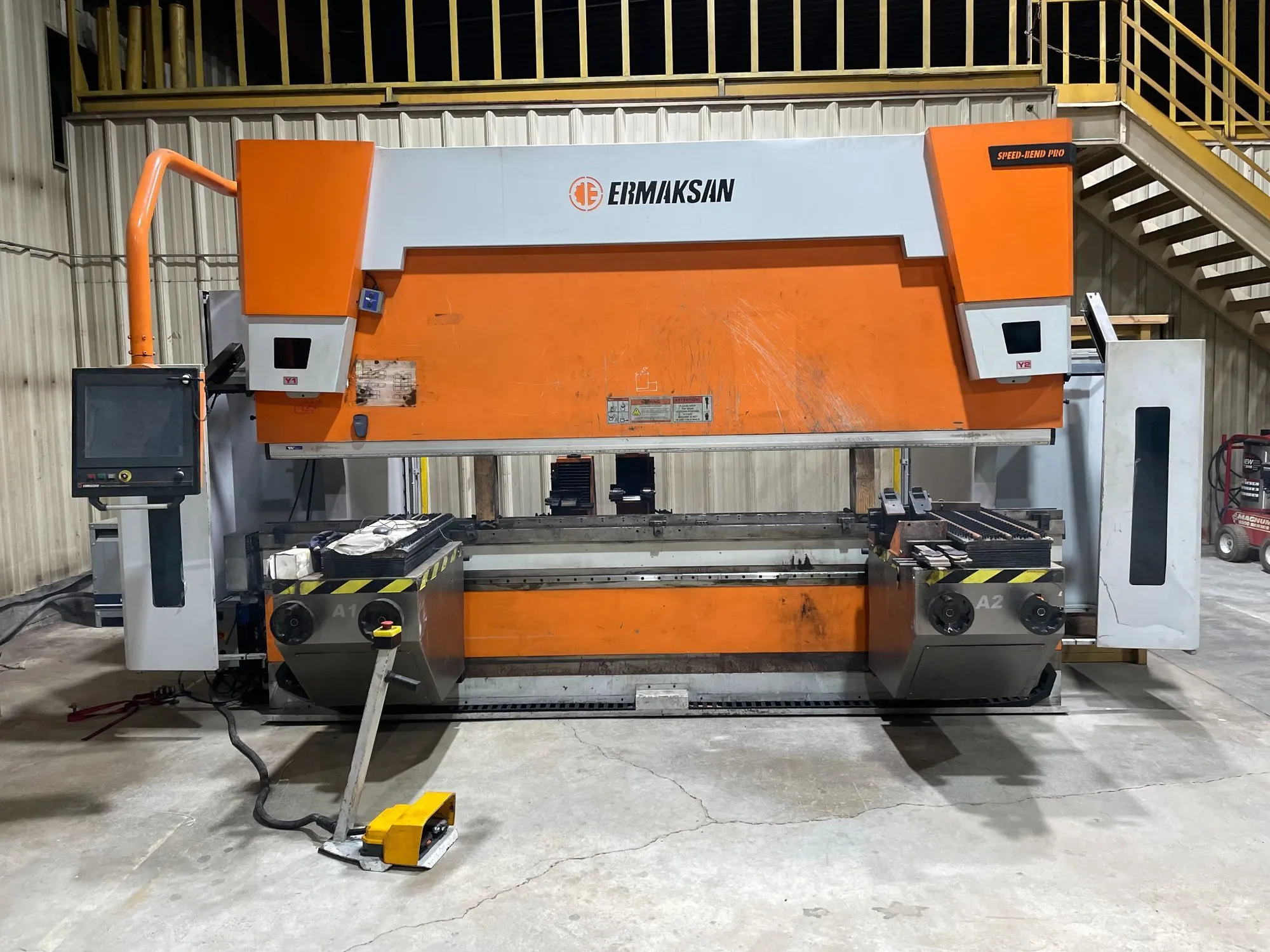 Used 2017 ERMAKSAN 242 TON X 12' ERMAK SPEED BEND Press Brakes Illinois US | Lion Machinery #1405162