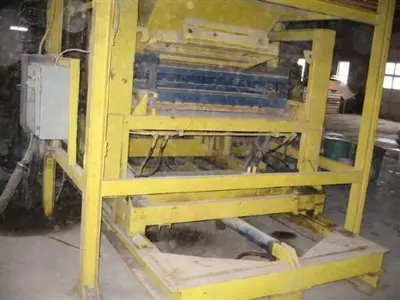 Used 1975 HESS HP1 Block Making Machines Quebec CA | DIT Equip #1412401