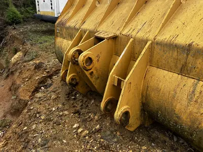 Used JOHN DEERE BUCKET AND TIRES Earth Buckets North Carolina US | Levan Equipment #1546314