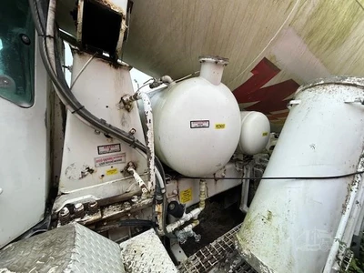Used 2019 INDIANA PHOENIX CONCRETE MIXER Concrete Mixer Trucks Florida US | Big D Heavy Equipment #1556970