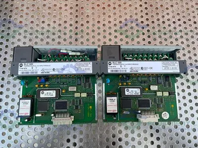 USED ALLEN BRADLEY SLC 500 1746-P1 PROCESSOR UNIT W/ 1747-L532, 1746-NT4 MODULES