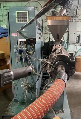 1998 DAVIS STANDARD 1.5" extruder Extruders, High Boy 0" - 1.5""" | Mark One Machinery (1)