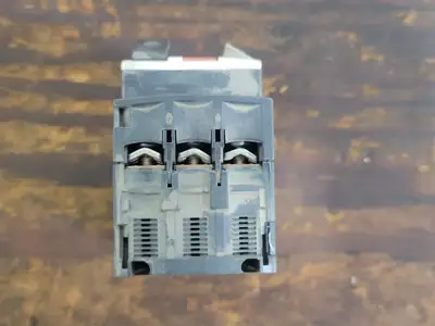 Used SCHNEIDER ELECTRIC GV2ME08 Switchgears British Columbia CA | Lenmark #242046
