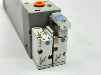 NZL112-K15MZ-DPL | SMC  Multi-Stage Vacuum Ejector w/ 2x SYJ514-5MOZ - Used