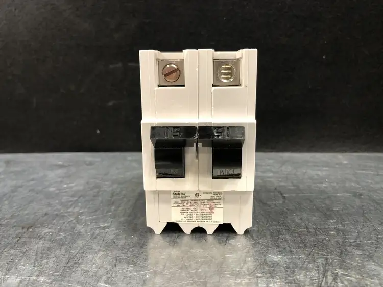 Used FEDERAL PIONEER NA215 Switchgears British Columbia CA | Lenmark #243987