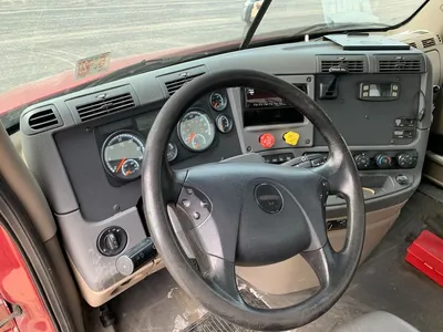 2016 FREIGHTLINER CASCADIA FREIGHT TRUCK | Levy Recovery Group (7)