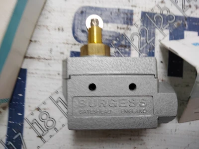 NEW BURGESS C6CTQRNS