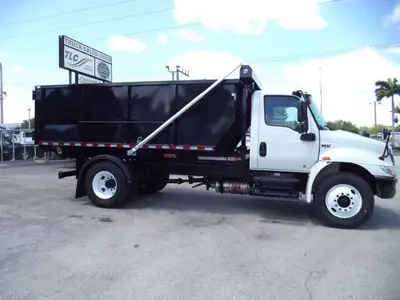 Used 2019 INTERNATIONAL _UNKNOWN_ Hooklifts & Roll-Offs Florida US | TLC Truck & Equipment #1568913