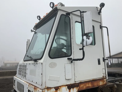 USED 2008 OTTAWA 4X2 YARD SPOTTER
