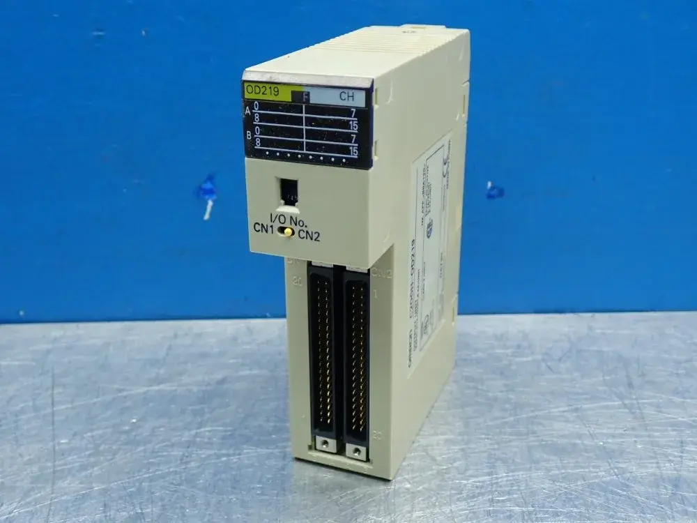 USED OMRON C200HOD219