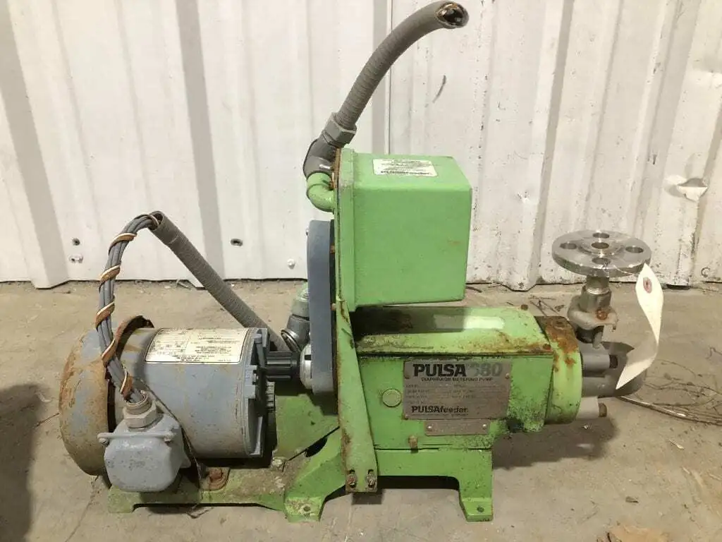 Pulsafeeder 680CSAESS  Metering Pump 1/2″ X 1/2″ 20:1 13.4GPM 90PSI
