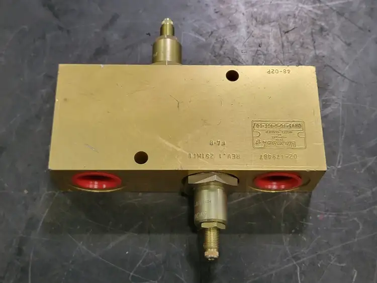 Used VICKERS CRV5-16-S-16T-60 Parts (Hydraulics and Pneumatics) British Columbia CA | Lenmark #265148