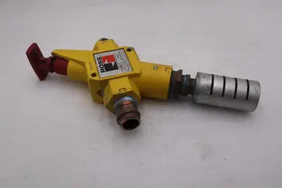 ROSS LOX PNEUMATIC VALVE  Y1523C6002 STOCK 4915
