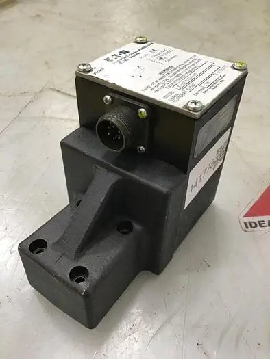 Used EATON-VICKERS EHST-3-FVF-40 Valves/Fittings Michigan US | Ideal Machinery #693683