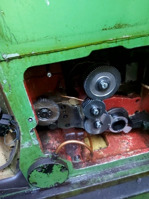 KOMSOMOLETZ Semi-automatic Gear Shaper, in very working condition, visible under power, VIDEOS
