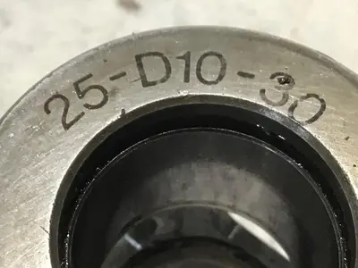 USED VICKERS 25-D10-30