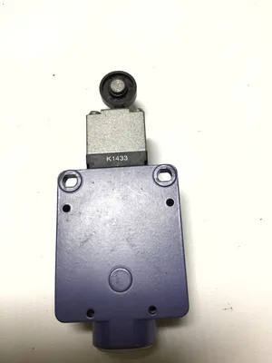 Telemecanique Sensor XCKL – ZCk-D15 Limit Switch 240/500VAC 3A 6kV Enc Type 4