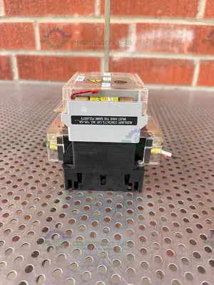 Used ALLEN BRADLEY 194R-NJ030P3 3-POLE, 30-AMPERE FUSED ROTARY DISCONNECT SWITCH Electronics & Components California US | Equipment Lab #1566564