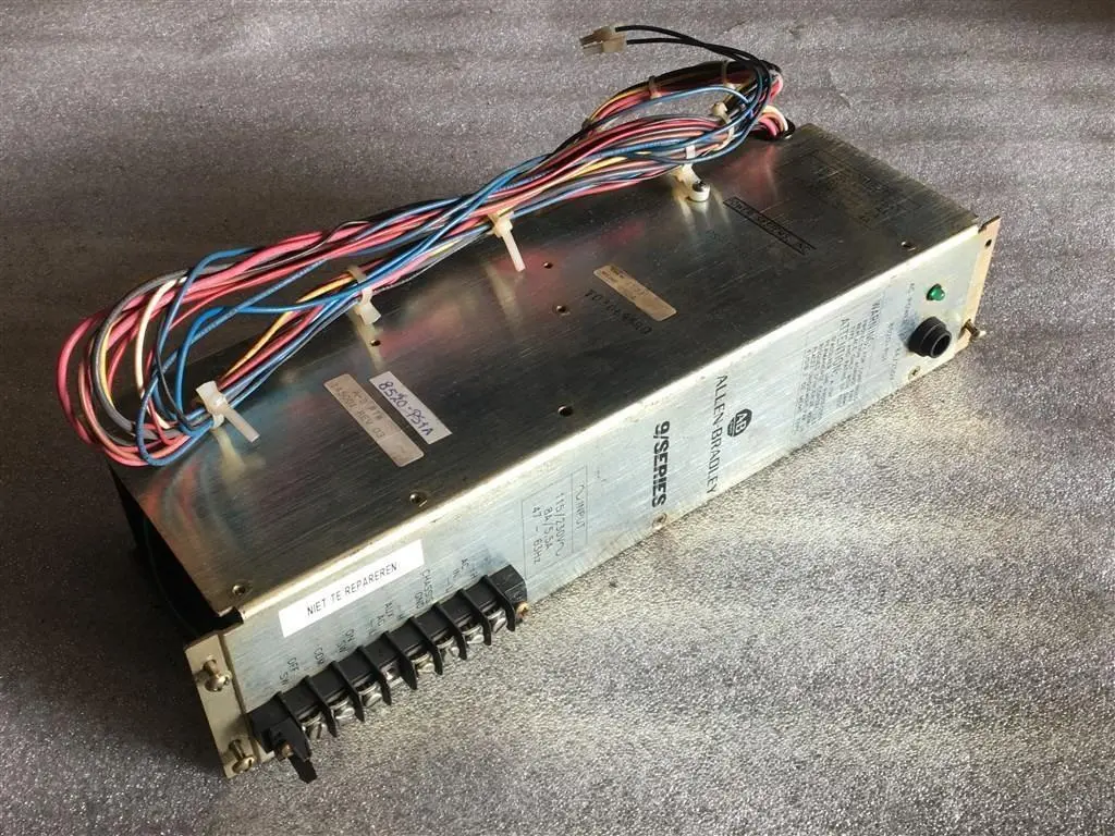 USED ALLEN BRADLEY 9 SERIES POWER SUPPLY 8520-PS1A